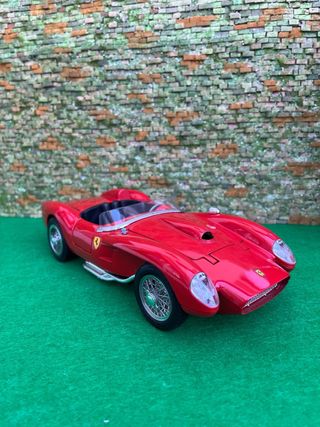 Ferrari 250 Testa Rossa 1957 – 1:18 – Burago