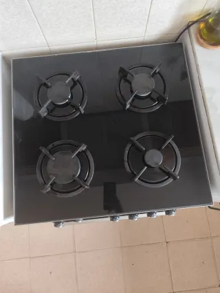 Cocina de gas butano negra