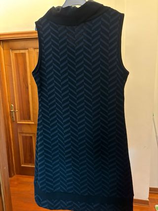 Vestito donna smanicato fantasia geometrica