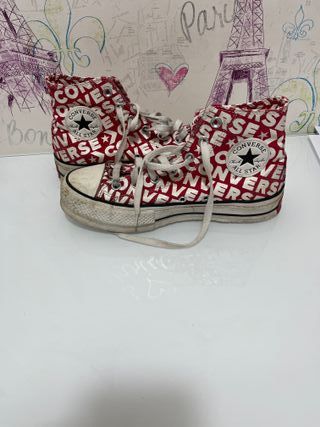 Converse All Star rojas con logo blanco