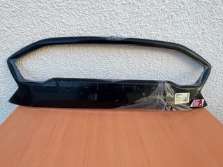 Máscara Ford Fiesta MK8