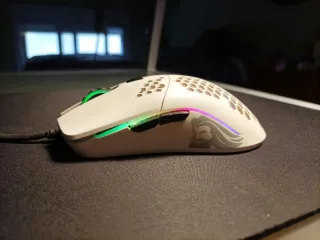 Ratón Glorious Model O- 58g Blanco