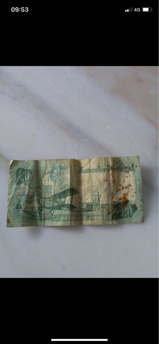 Notas antigas 100 e 20 escudos Portugal