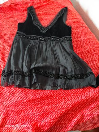 Top de fiesta negro terciopelo y tul