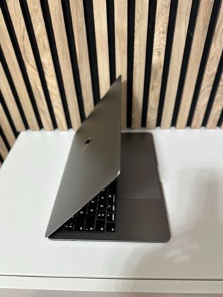 MacBook Pro 13 i7 2019 Touch Bar 16GB