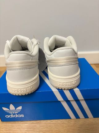 Adidas Team Court Talla 38 2/3