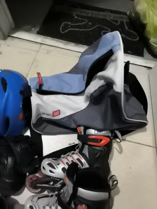 Patines en línea talla 29-32 + equipo