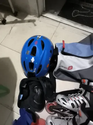 Patines en línea talla 29-32 + equipo