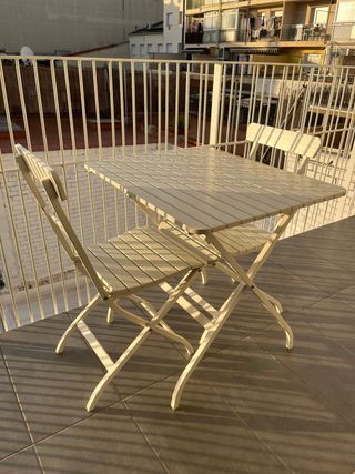 Mesa y 2 sillas metal blanco
