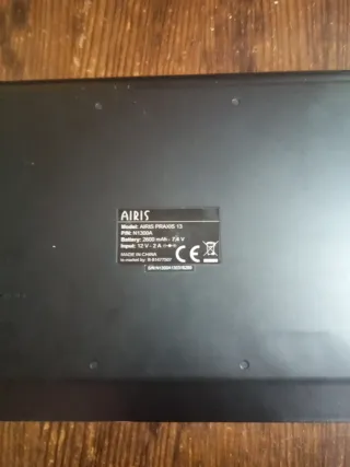 Portátil Airis Negro