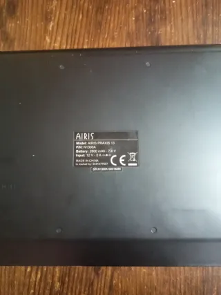 Portátil Airis Negro