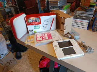 Nintendo 2DS Blanca Completa