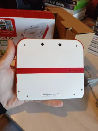 Nintendo 2DS Blanca Completa