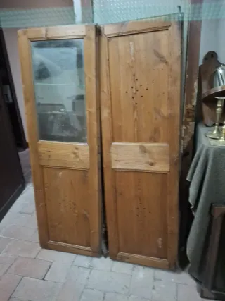 Portes antigues de pi.