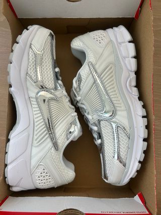 Nike Air Zoom Vomero 5