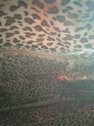 Bolso bandolera plastificado floral, rojo, gris...