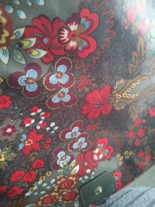 Bolso bandolera plastificado floral, rojo, gris...