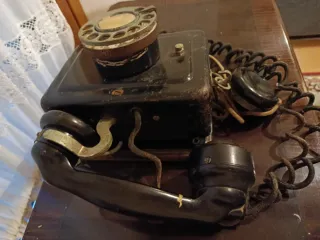 Teléfono de los a.30 esmaltado negro de baquelita