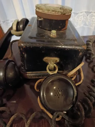 Teléfono de los a.30 esmaltado negro de baquelita