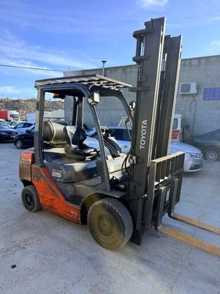 Carretilla elevadora Toyota 25