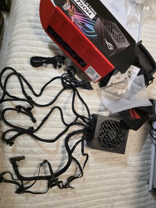 Alimentatore ASUS ROG Strix 750W Gold