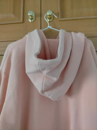 Sudadera color salmón . pull&Bear