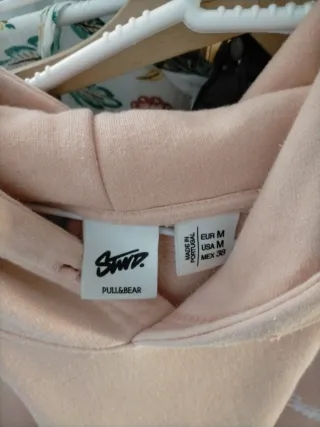 Sudadera color salmón . pull&Bear