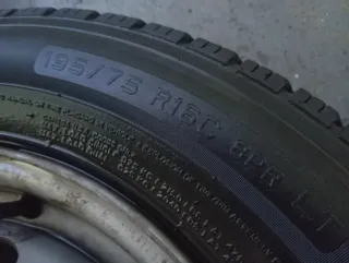 Llantas Nissan Trade