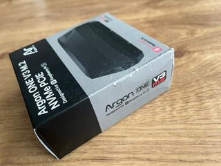 Argon ONE V3 M.2 (para Raspberry Pi 5)