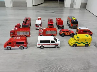 Coches de Juguete Bomberos y Ambulancia