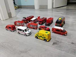 Coches de Juguete Bomberos y Ambulancia