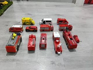 Coches de Juguete Bomberos y Ambulancia