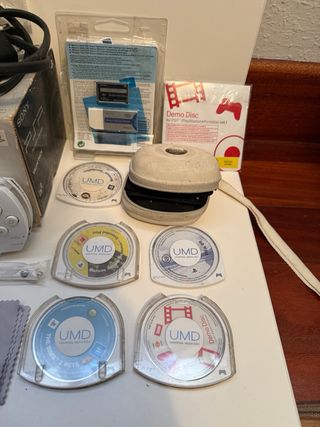 Lote PSP Sony Caja y Accesorios