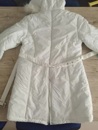 Giubbotto imbottito bianco con cappuccio