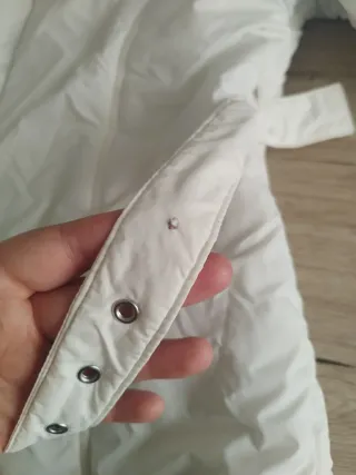 Giubbotto imbottito bianco con cappuccio