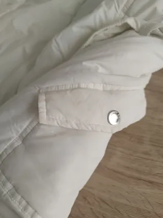 Giubbotto imbottito bianco con cappuccio