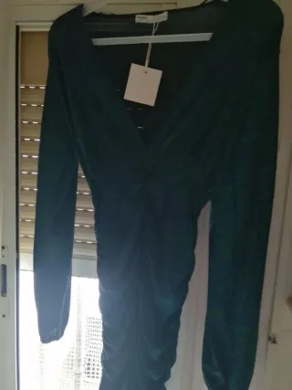 Vestido brillante Stradivarius verde y azul