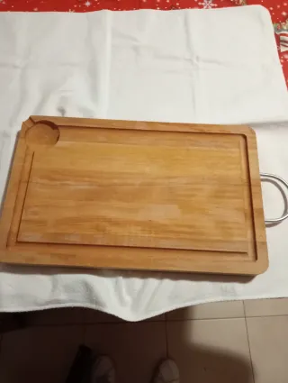 Tagliere in legno con manico