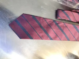 Cravatta pura Seta 100 % marca Matchless.