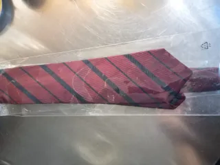 Cravatta pura Seta 100 % marca Matchless.