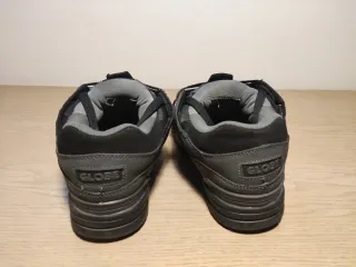 Zapatillas Globe Tilt Negras y Grises