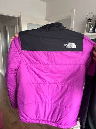 Chaqueta The North Face Fucsia y Negra