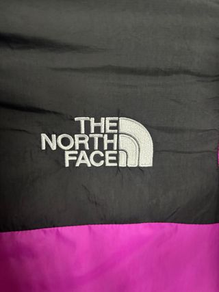 Chaqueta The North Face Fucsia y Negra