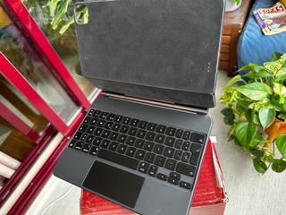 Apple Pencil 2ª Gen y Magic Keyboard iPad