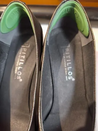 Zapatos de tacón grises