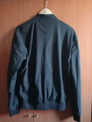 Chaqueta estilo Bomber Zara Negra