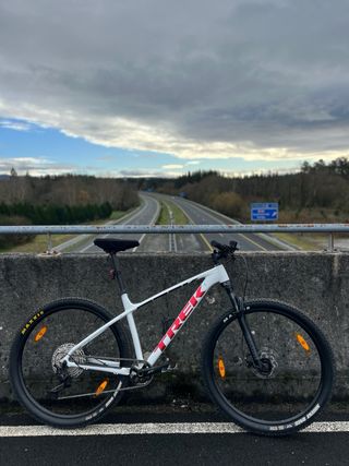 Bicicleta MTB Trek X-Caliber 8 taglia L 2023 in ottime condizioni