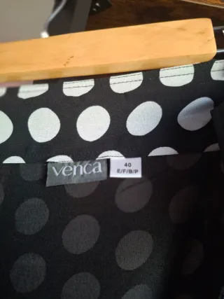 Falda lunares blanco y negro