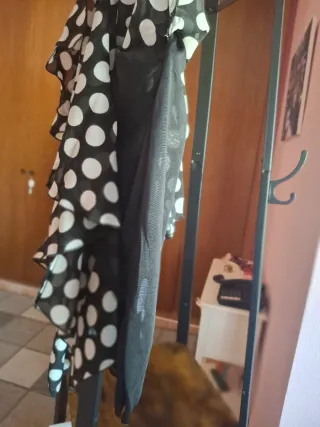 Falda lunares blanco y negro