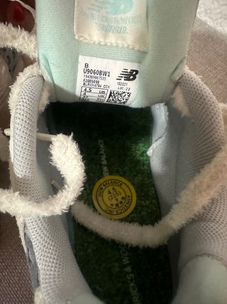 New Balance 9060 reflectante